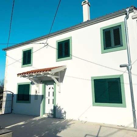 Private House 3 Bed, 3 Bath In Dugi Otok *