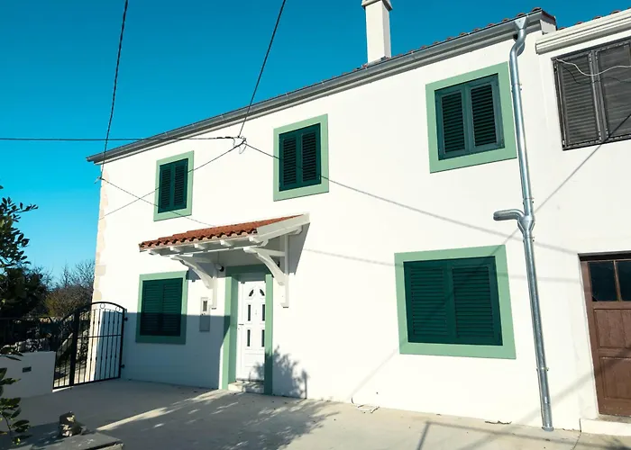 Private House 3 Bed, 3 Bath In Dugi Otok *
