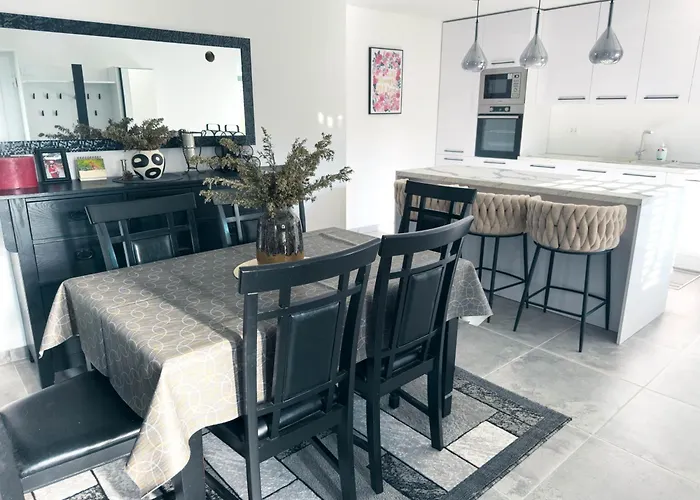 Private House 3 Bed, 3 Bath In Dugi Otok