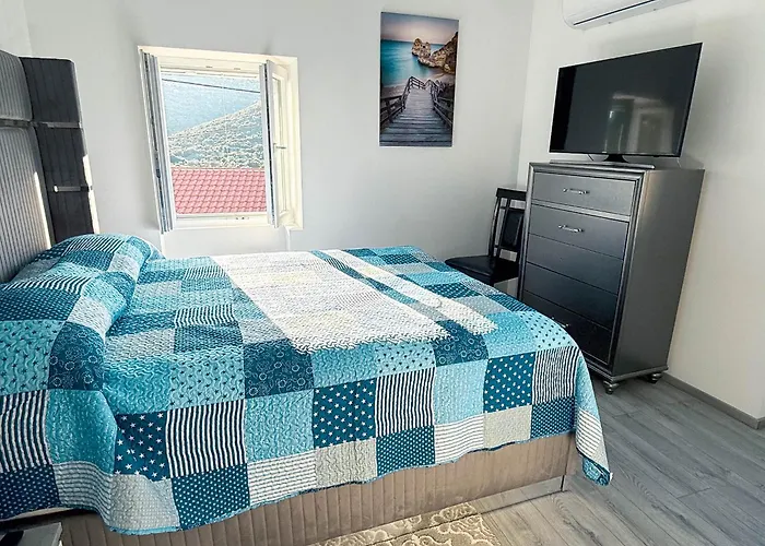 Private House 3 Bed, 3 Bath In Dugi Otok Дом отдыха