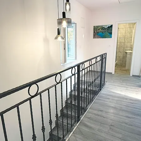 Rosa House 3 Bed, 3 Bath In Dugi Otok Vikendica